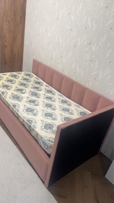 Продам кровать