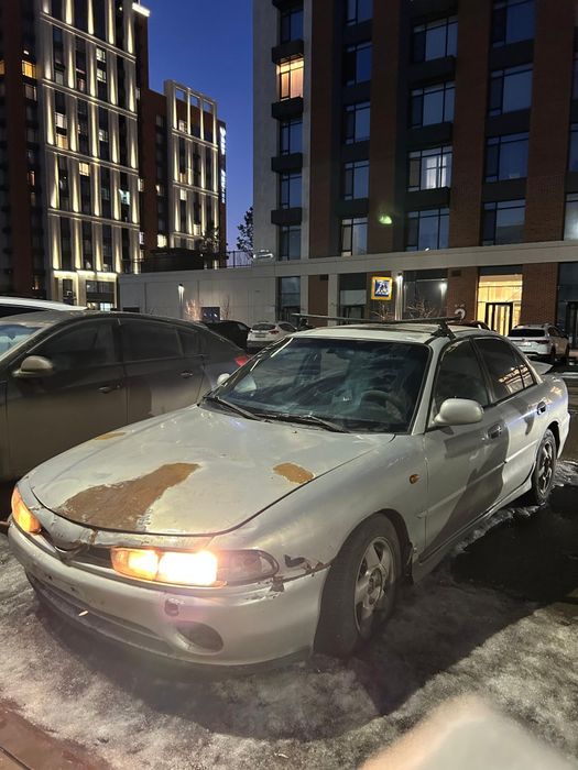 Продаю машину срочно !!