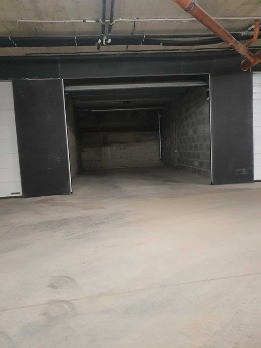 Дава се под наем Гараж / Паркомясто в Русе, Център - 22 кв.м за 129.54 € - Снимка #3