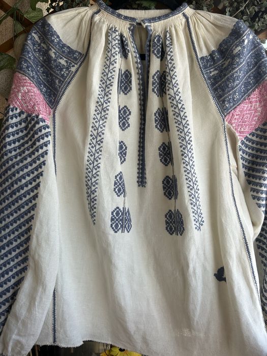 Ie traditionala romaneasca