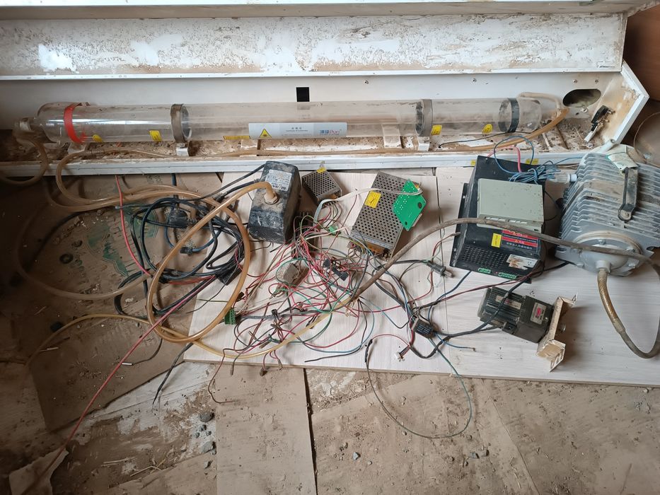 Лазерная труба на 100 ват