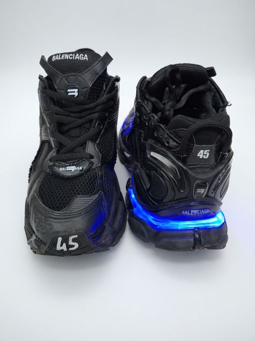 Balenciaga Runner LED