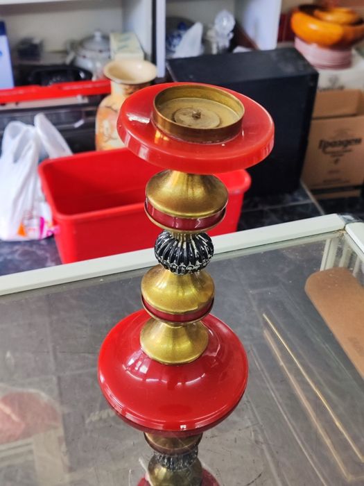 Месингов свещник с червен бакелит