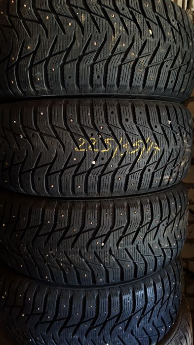 Продам зимние шины 225/55/17