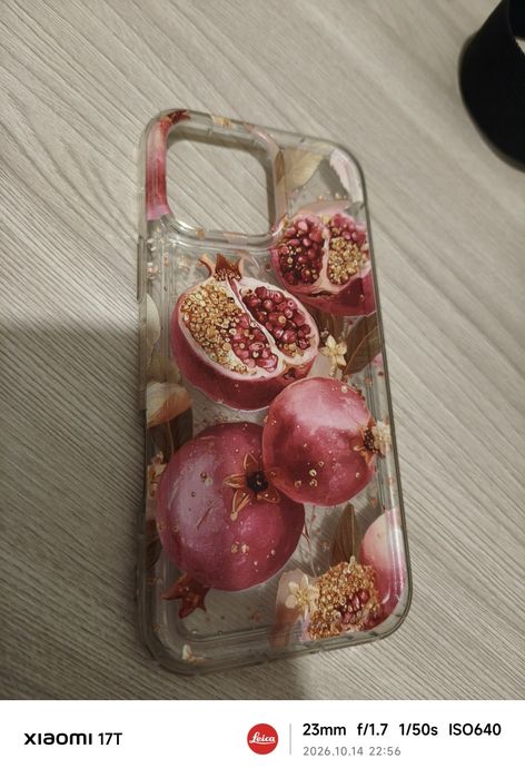 Чехлы на телефон