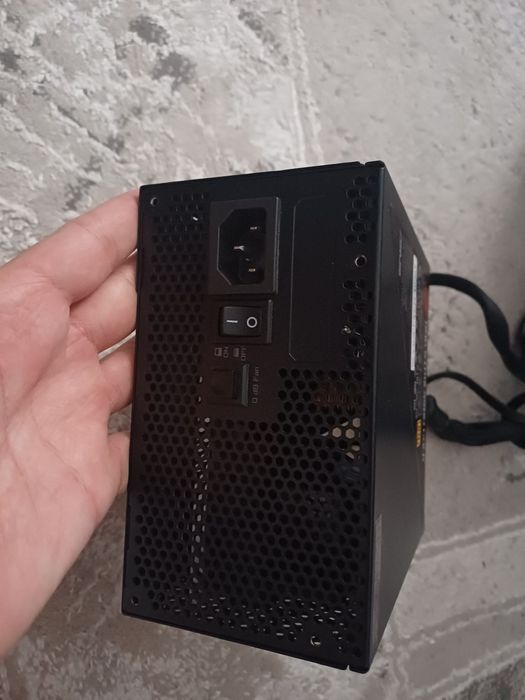 Asus rog strix 550w
