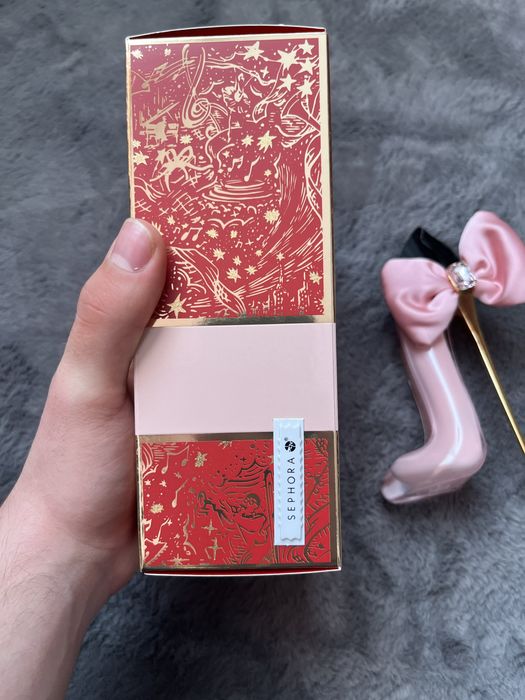Good girl Carolina Herrera