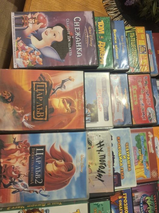 Видеокасети и DVD