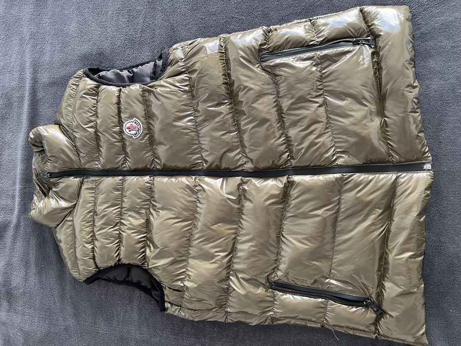 Vesta Moncler ,aproape noua