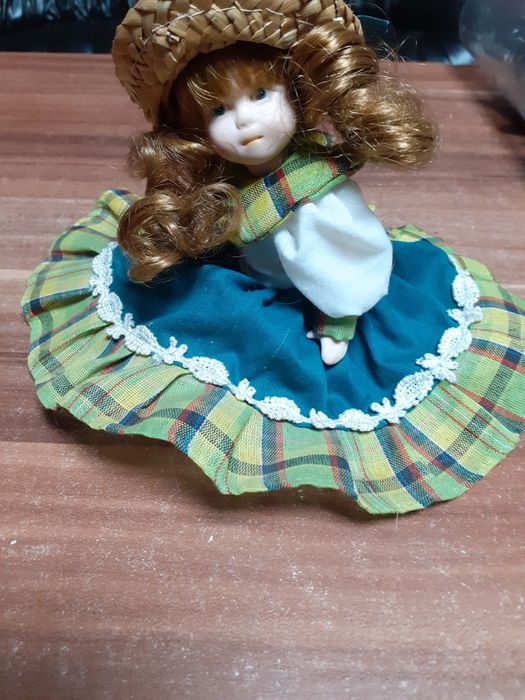 Кукла  порцеланова Макет на каляска  Landau