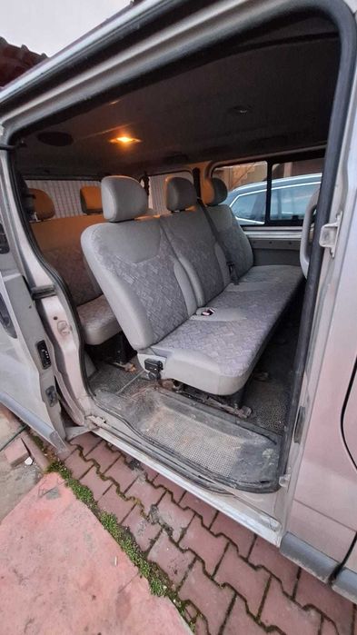 De vânzare Opel Vivaro 8+1, in stare de funcționare, acte la zi.