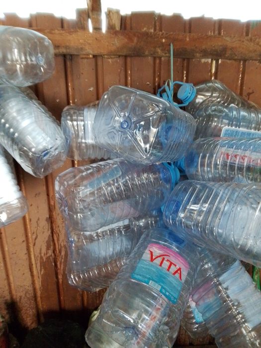 Продам баклашки 5л