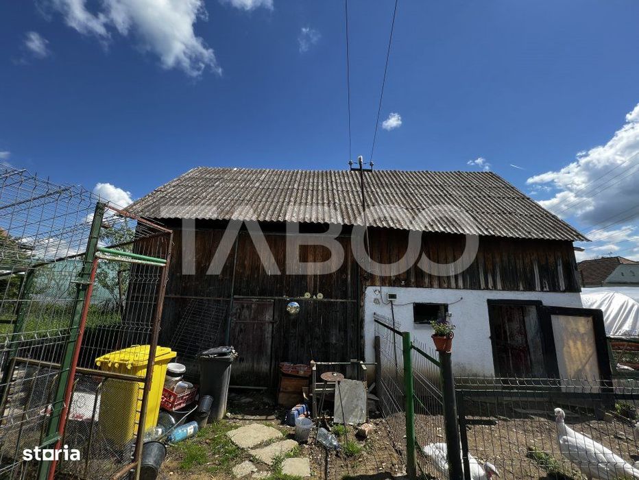 Casa individuala de vanzare cu 3 camere 500 mp teren Cornatel Sibiu