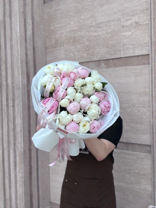 Пионы свежи адеми