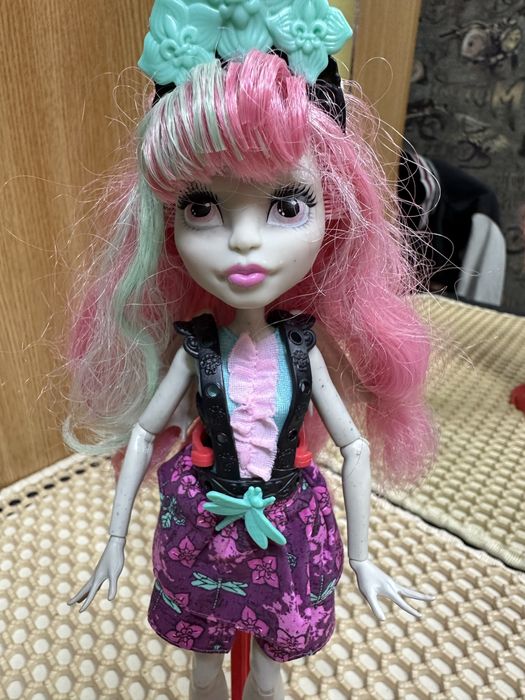 Продам  куклу монстр хай!