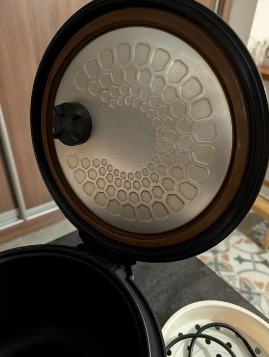 Мультиварка Redmond