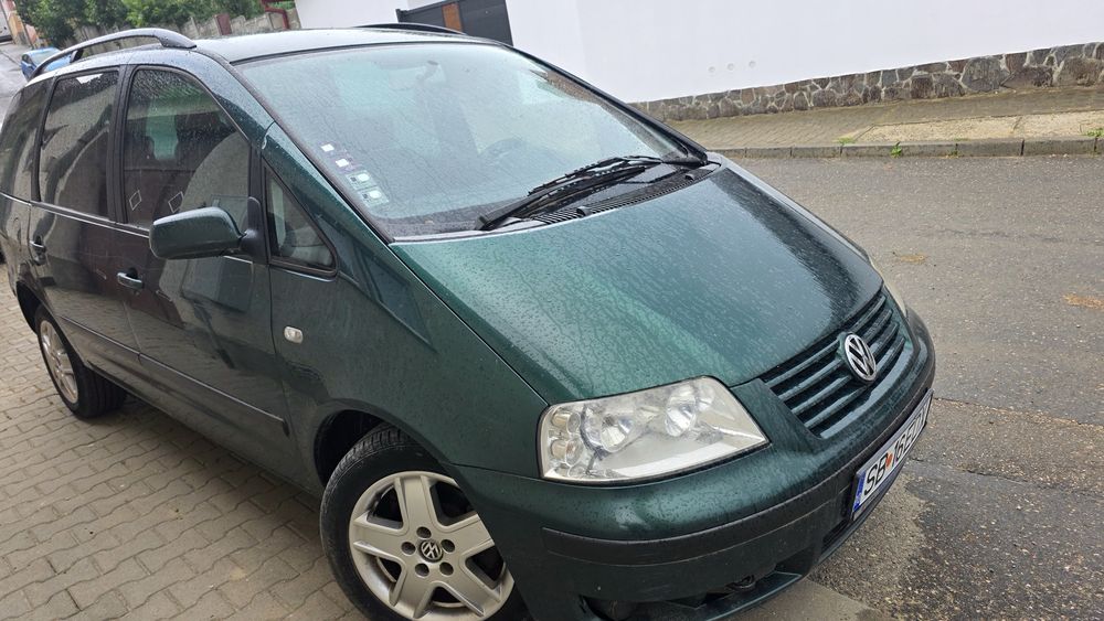 VOLKSWAGEN Sharan