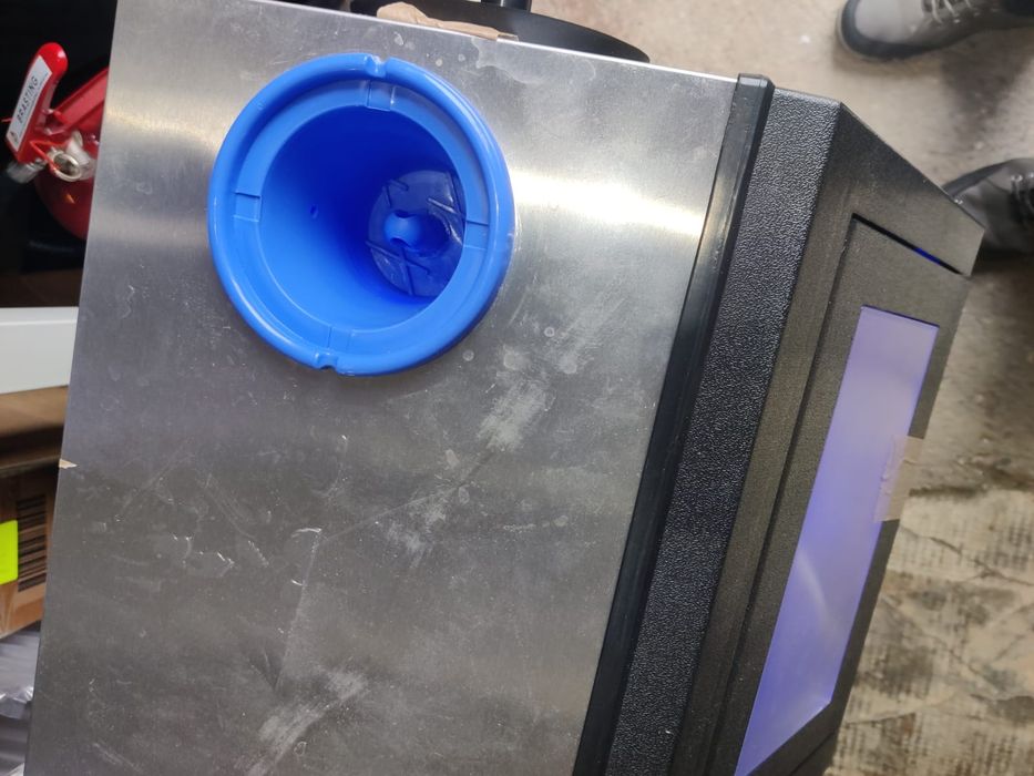 Masina de gheață comercială 45kg/ 24 ore nou