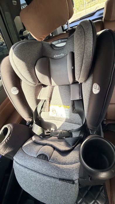 Автокресло Evenflo revolve 360