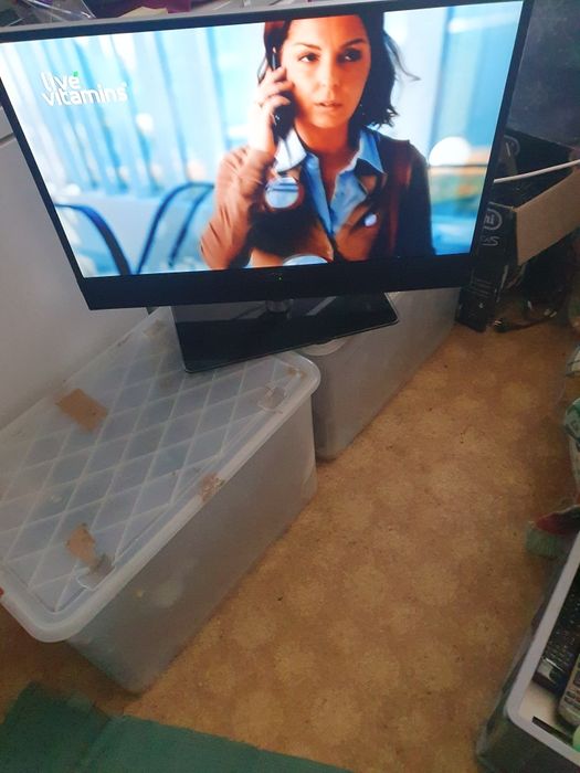 Телевизор Mets 32инча