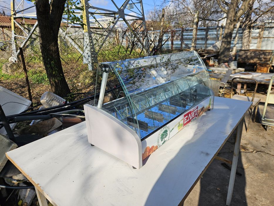 Топла Витрина настолна хоризонтална за Ядки 6 вида