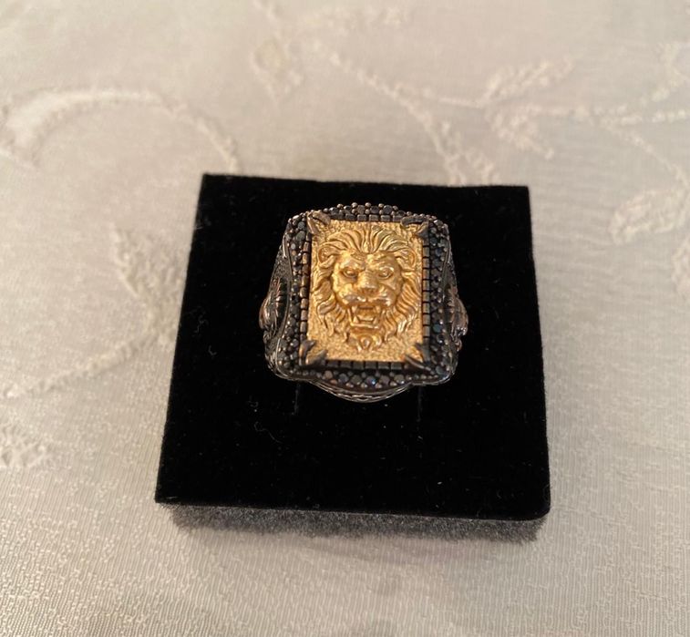 Мужское кольцо со львом
