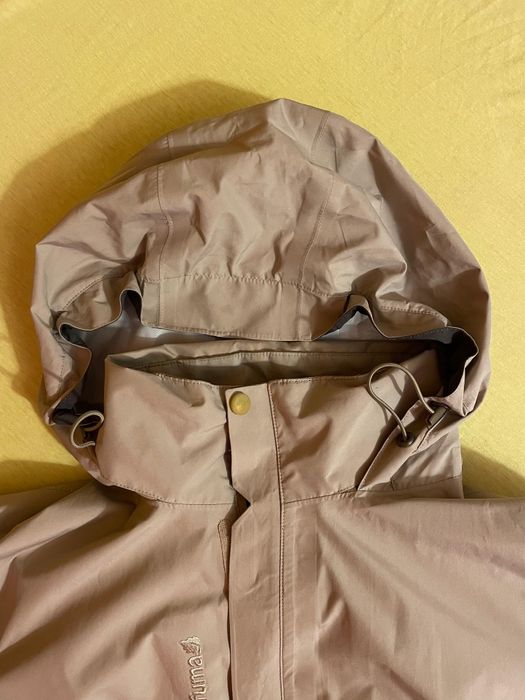 Vând jachetă damă Lafuma, impermeabilă cu membrană Gore-tex, mărime L