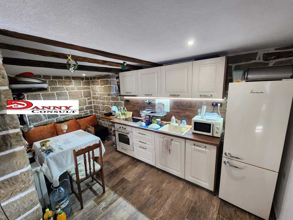 Реновирана къща за продажба в с. Драгневци - общ. Трявна