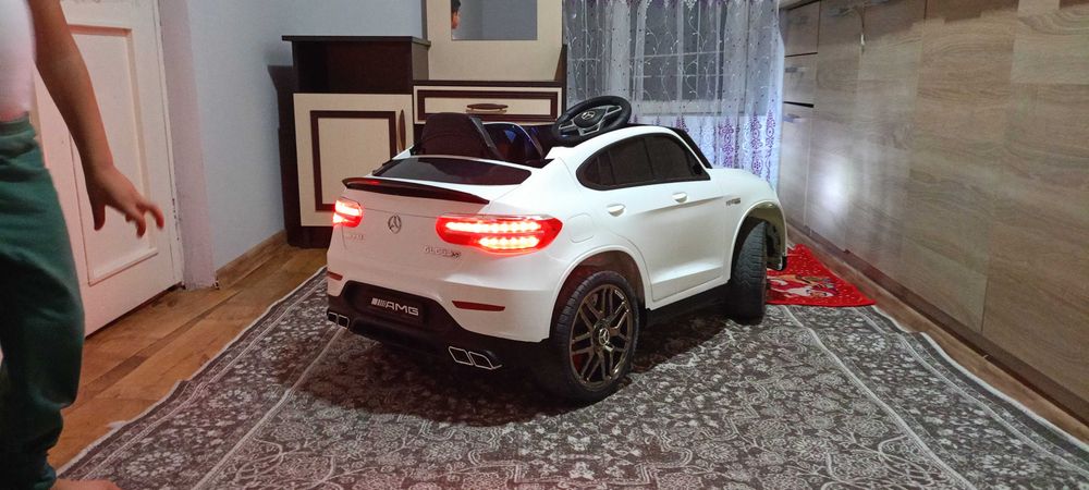 Електрическа кола за деца