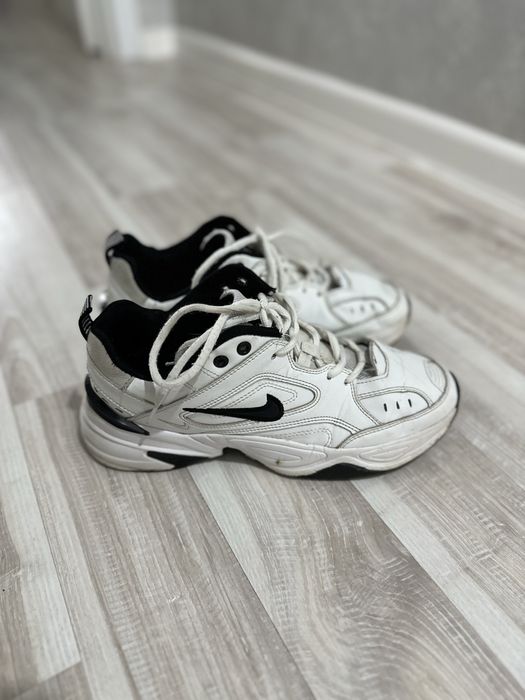 Кроссовки JORDAN 5000 тг. и др.