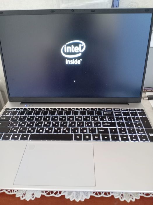 Ноутбук Intel Идеальное состояние