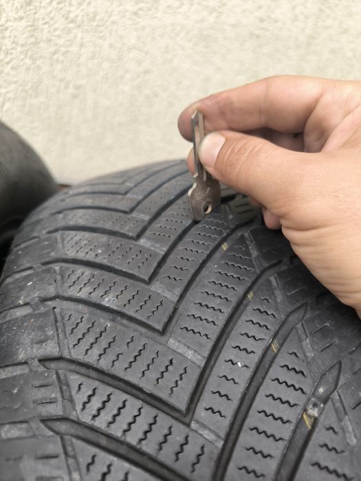 Гуми 215 70 16  дот4422