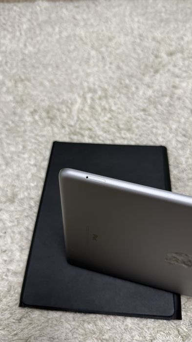 Ipad 6th gen sim | husa + cablu incarcare