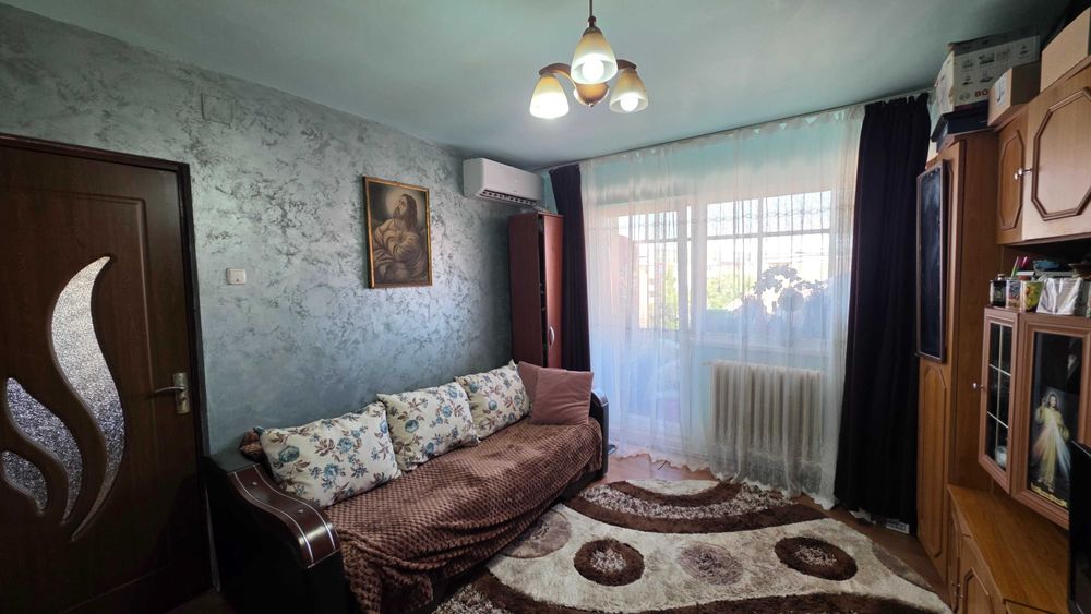 Vând apartament cu 2 camere în Mărăști, strada Fabricii de Zahăr