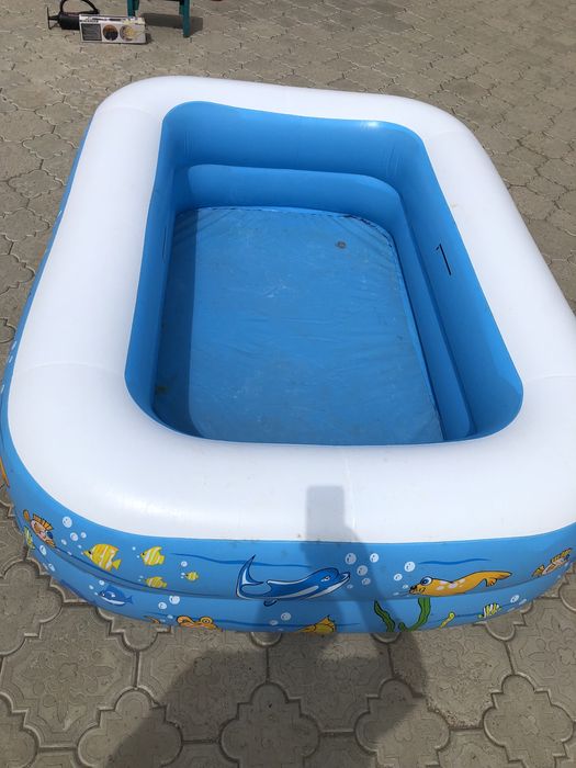 Детский Бассейн продам в отличном состоянии