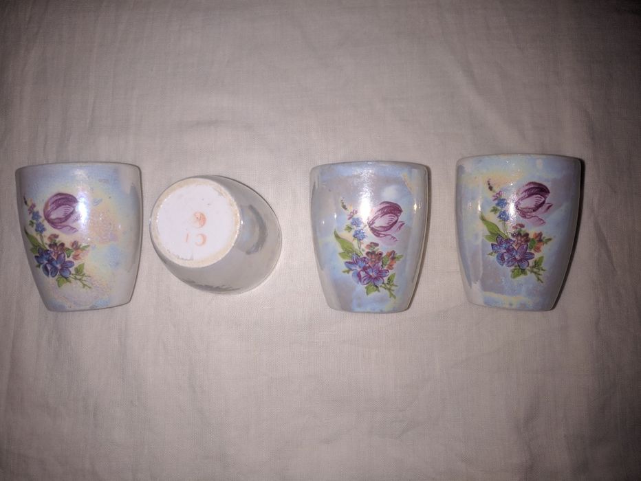 Продаются фарфоровые стопки " СССР "...