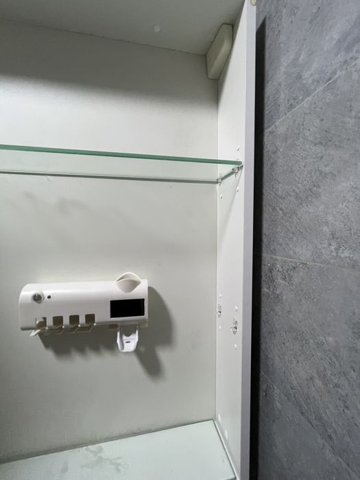 полка для ванной с зеркалом