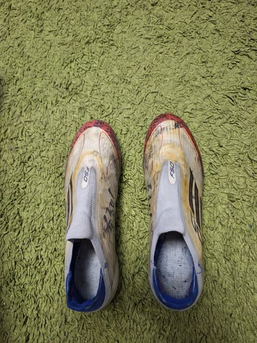 Ghete de fotbal adidas f50 profesionale