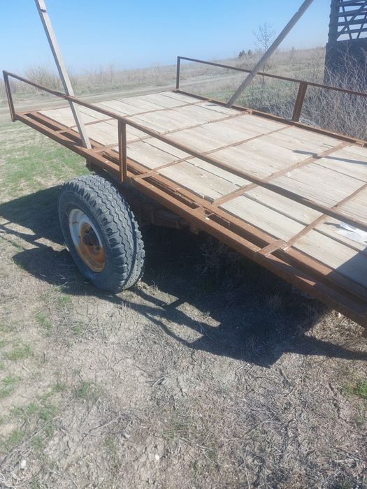 Продам прицеп на рисорах колеса от уаза