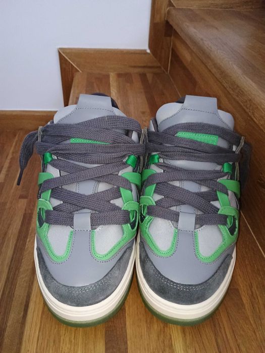 Adidași originali Represent