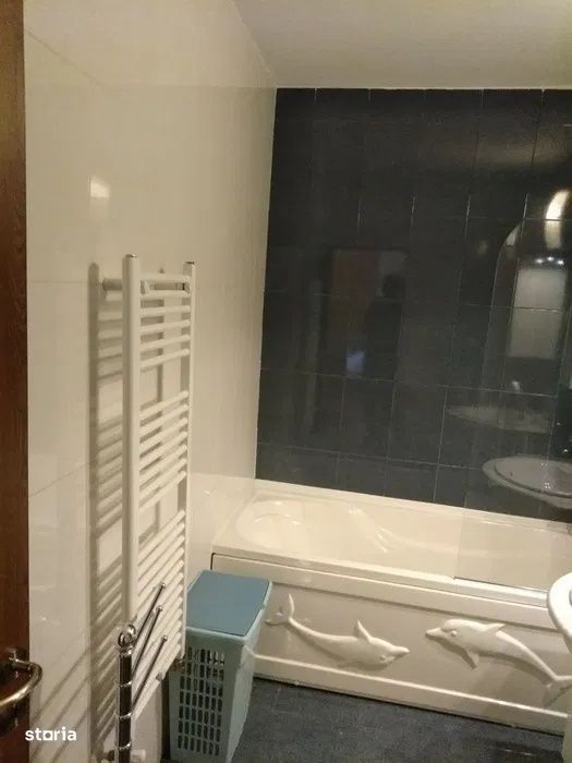 Apartament de vanzare 2 camere 49mp balcon 5mp zona Floresti Iazului