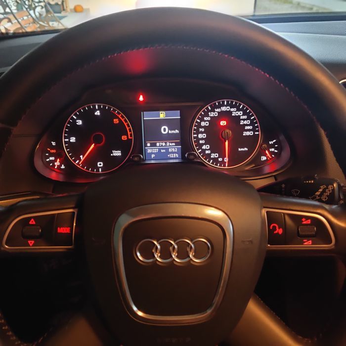 Vând Q5 quatro 2010