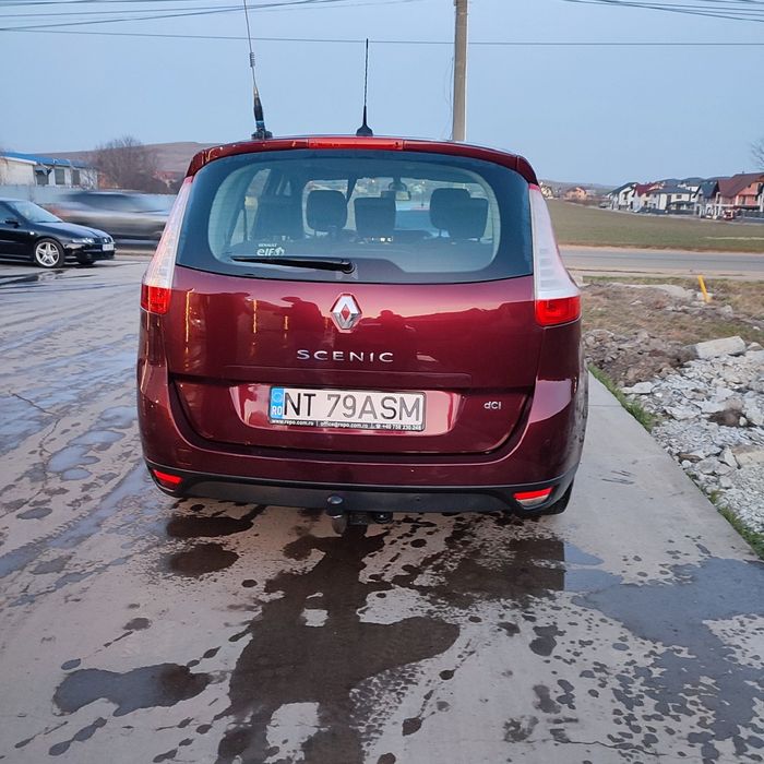 RENAULT Grand Scenic