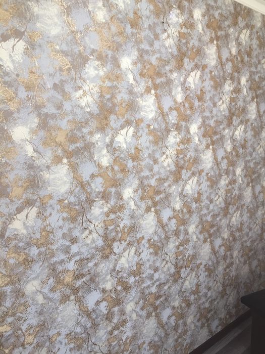 Поклейка  обоев.