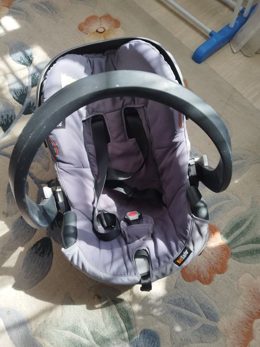 Продам стульчик для кормления и автолюльку