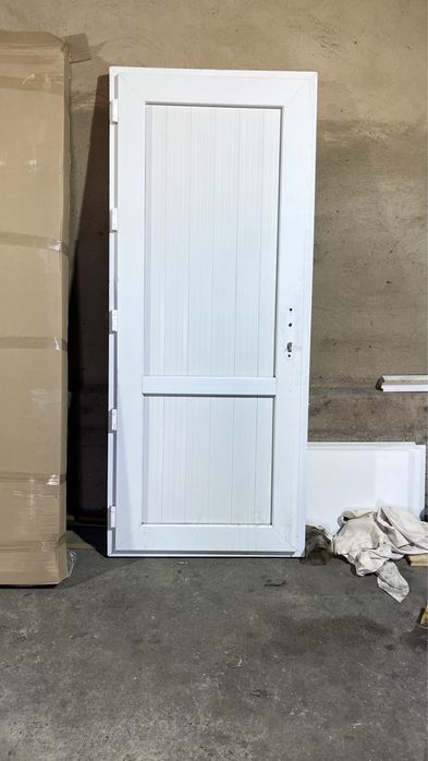 Входные двери Сыртқы есіктер бу