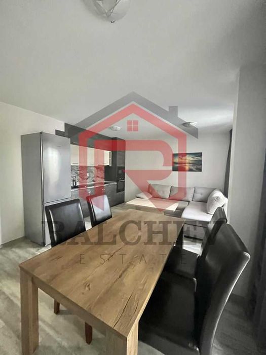 Дава се под наем Двустаен апартамент в Варна, Възраждане 3 - 70 кв.м за 433.5 € - Снимка #1