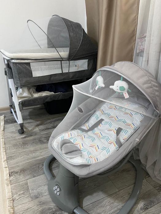 Продается новый манеж!! В подарок люлька