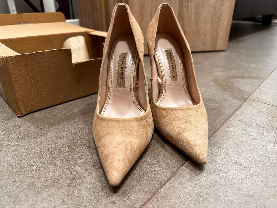 Zara pantofi cu toc piele întoarsă bej nr 37