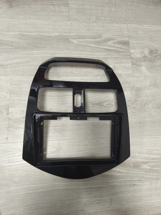 Spark manitor ramka 9